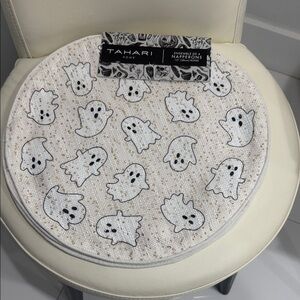 Tahari Home Halloween Beige/White & Sparkly Gold  Ghost Set of 4 Round Placemats